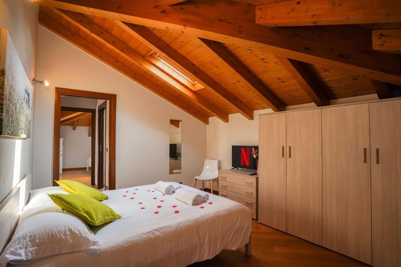 Ortensia Penthouse Leonardo Academy, Mxp & Laghi Sesto Calende Extérieur photo