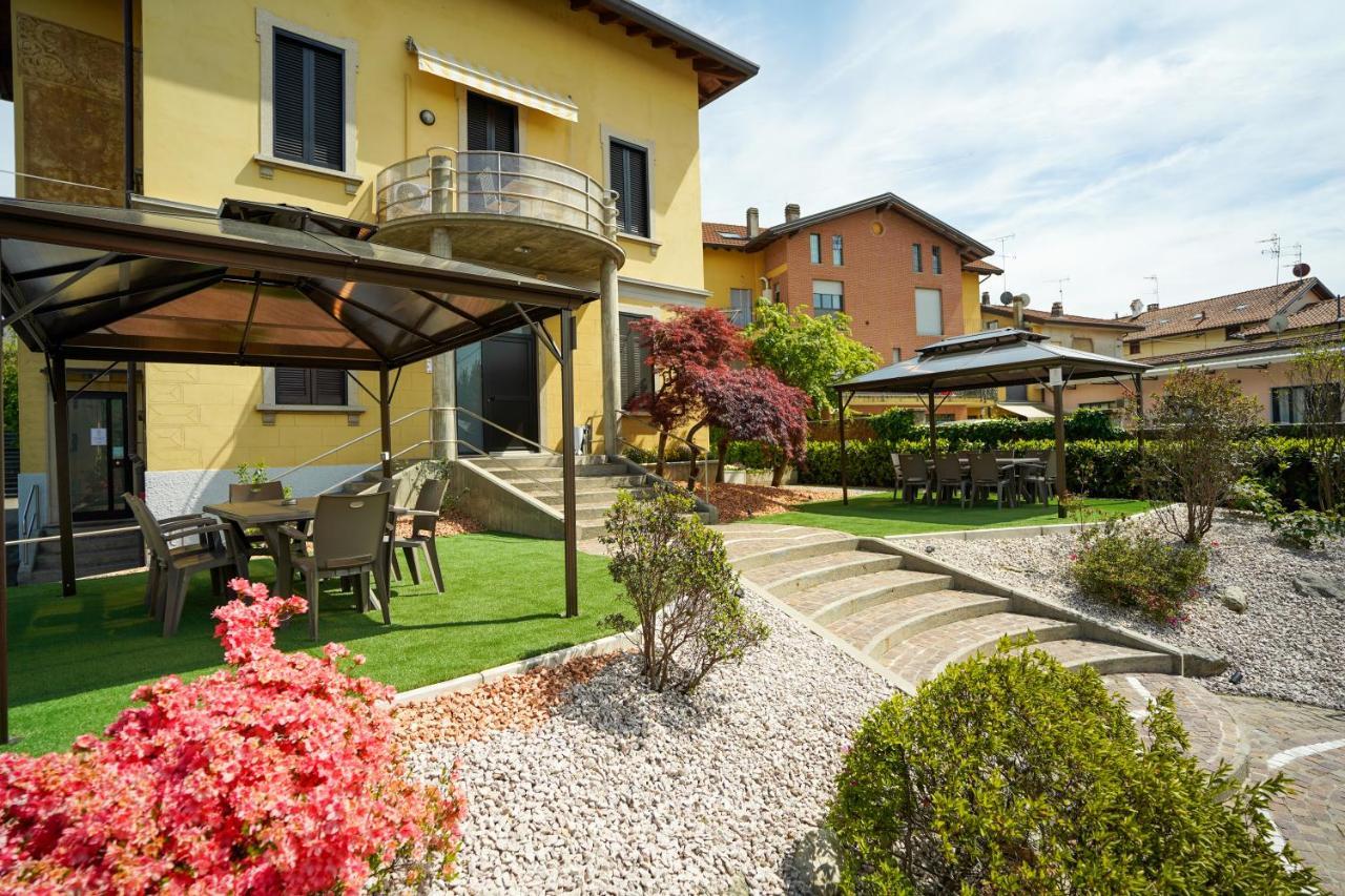 Ortensia Penthouse Leonardo Academy, Mxp & Laghi Sesto Calende Extérieur photo